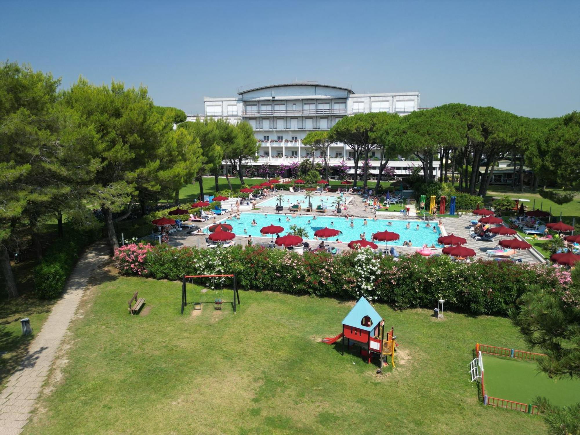 Il Tridente Hotel Bibione Dış mekan fotoğraf
