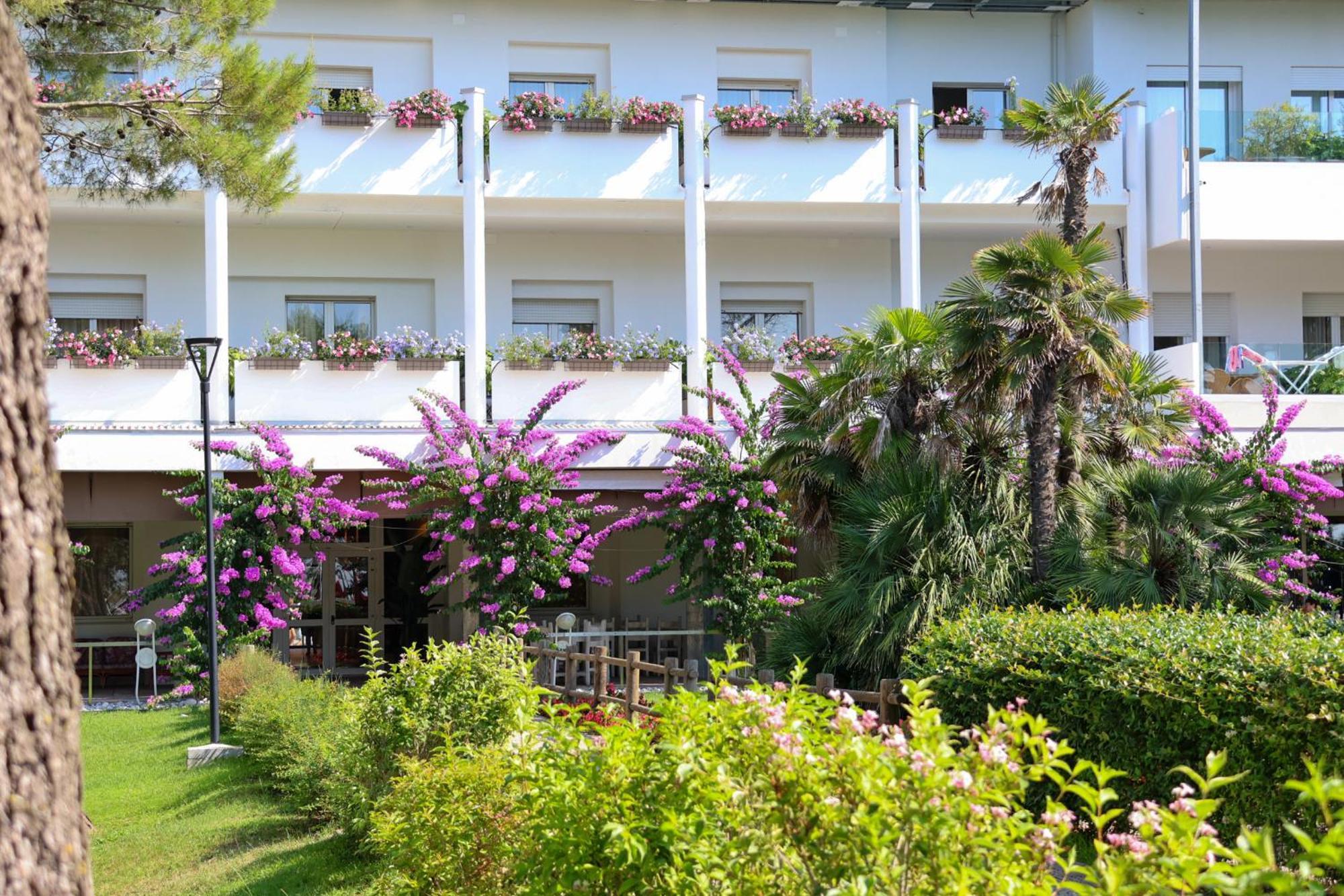 Il Tridente Hotel Bibione Dış mekan fotoğraf